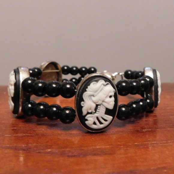 Hand Crafted Jewelry - handmade goth halloween layer bead bracelet skeleton cameo magnet clasp